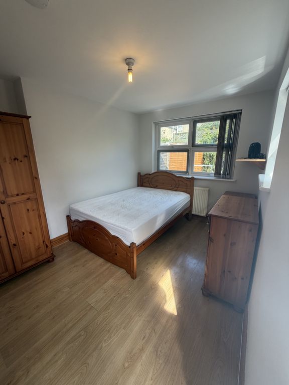 Property photo 1 of 3