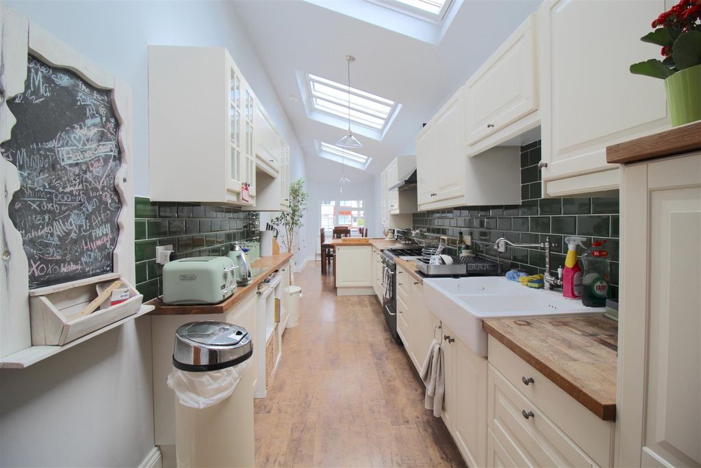 Property photo 3 of 20 Img_2168.Jpg