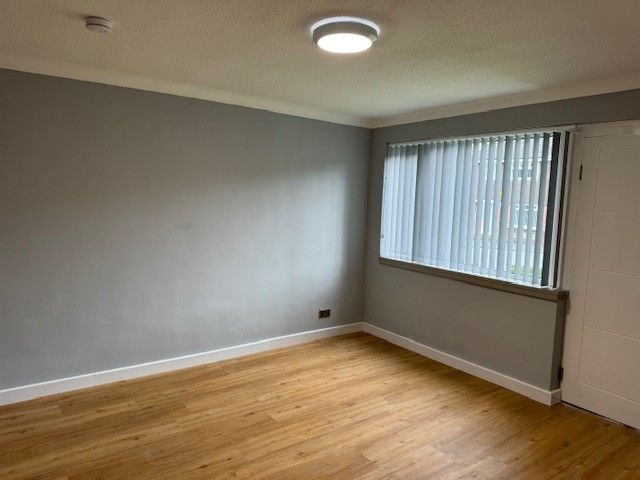 Property photo 1 of 9 8