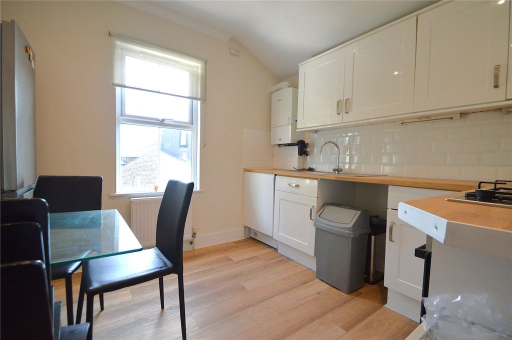 Property photo 1 of 10 Picture No. 02