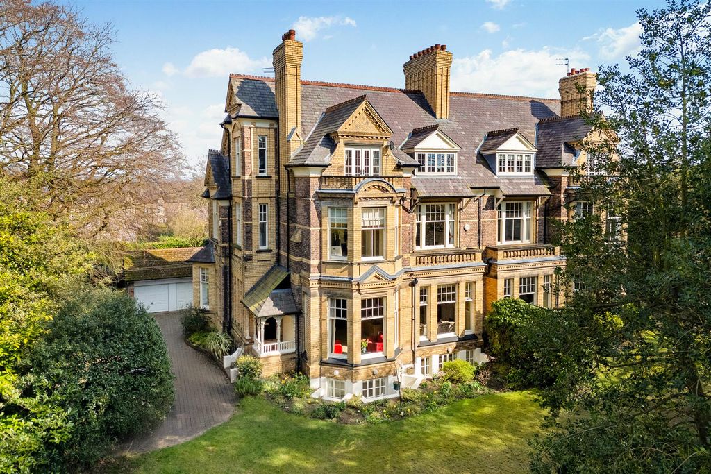 Property photo 1 of 41 Main Photo