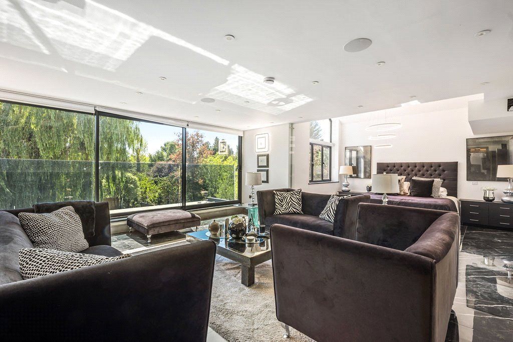 Additional image 17 of 5 bed detached house to rentWaggon Road, Barnet EN4