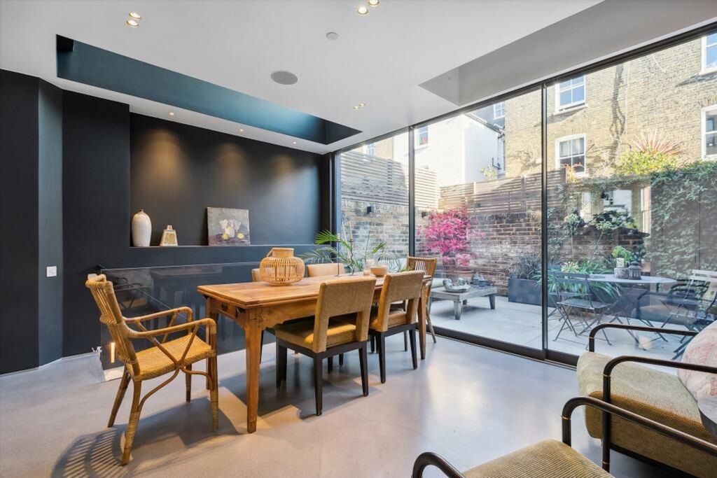 Property photo 2 of 11 Dining-V2