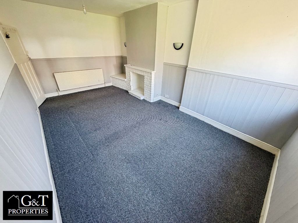 Property photo 3 of 22 Living Room