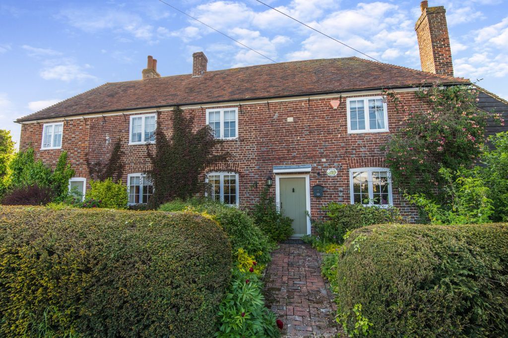 Property photo 2 of 20 Front Wold House