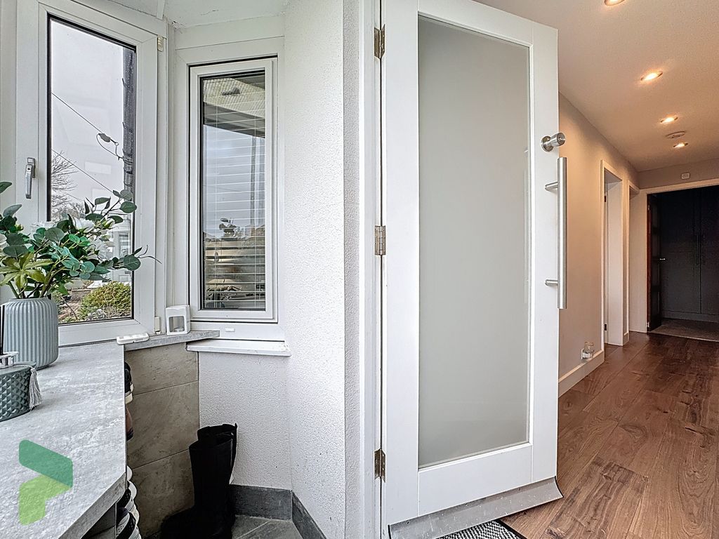 Property photo 2 of 27 Porch Through To Hallway