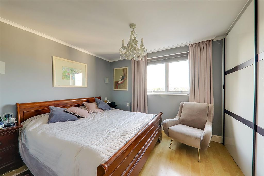 Property photo 2 of 9 Img_7458-Img_7460.Jpg