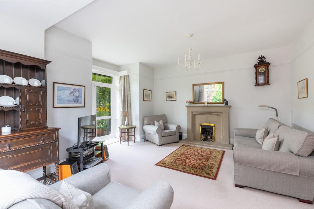 Property photo 3 of 36 27 Glen Road_22.Jpg