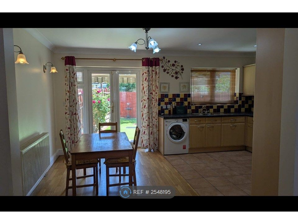 Property photo 3 of 12