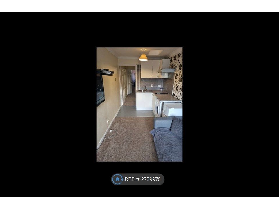 Property photo 1 of 3