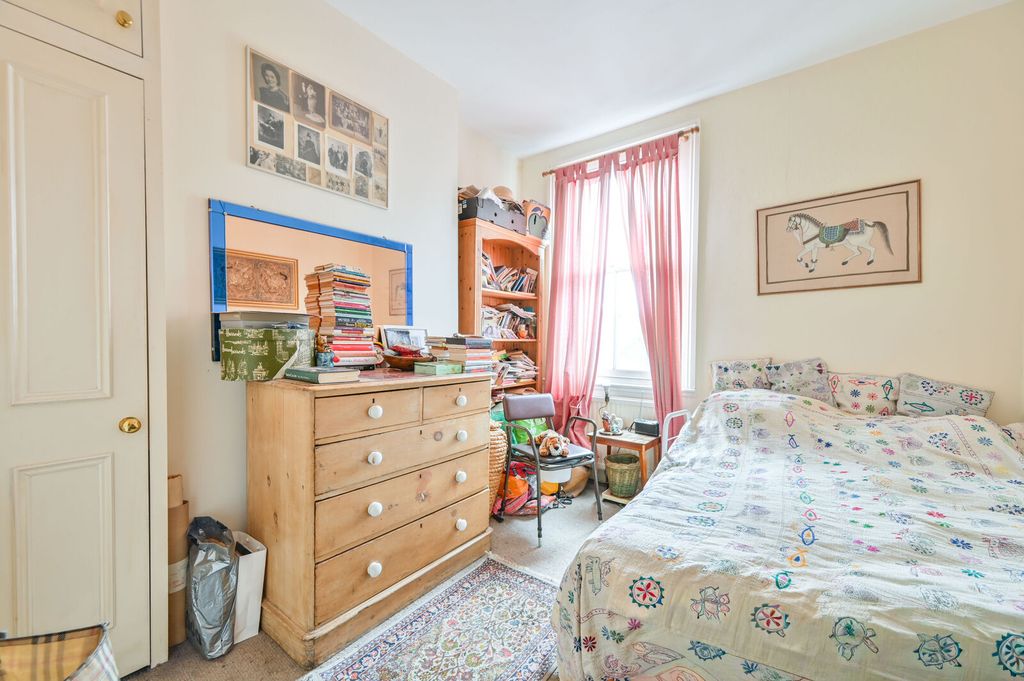 Property photo 1 of 5