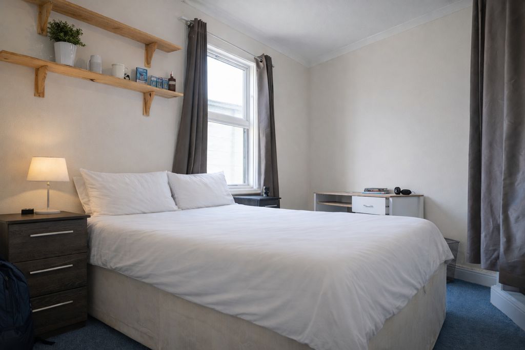 Property photo 2 of 9 Photo 17