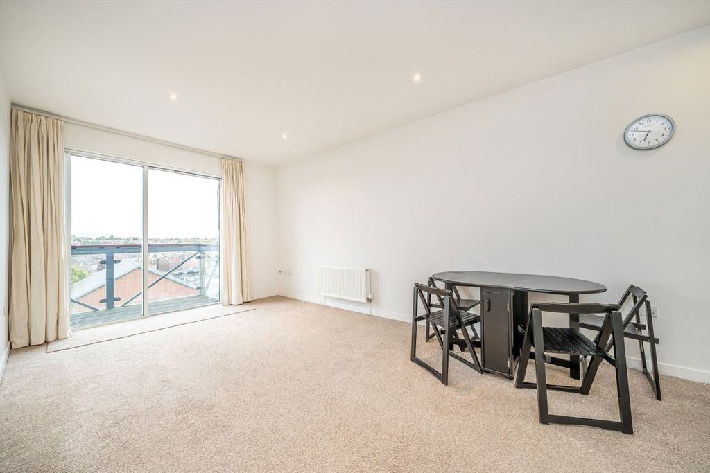 Property photo 2 of 4