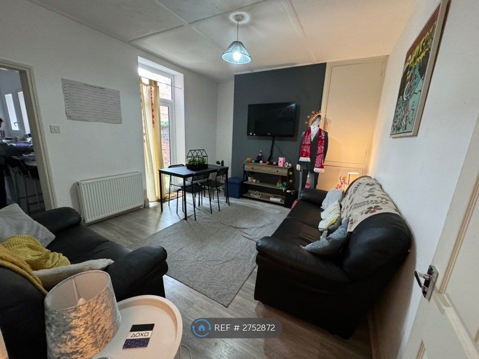 Property photo 1 of 29 Lounge