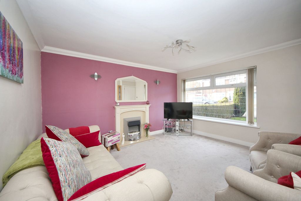 Property photo 2 of 25