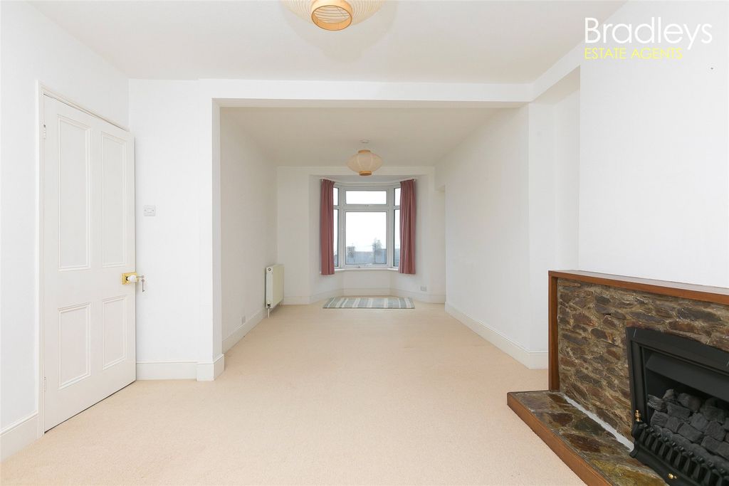 Property photo 3 of 19 Picture No. 08