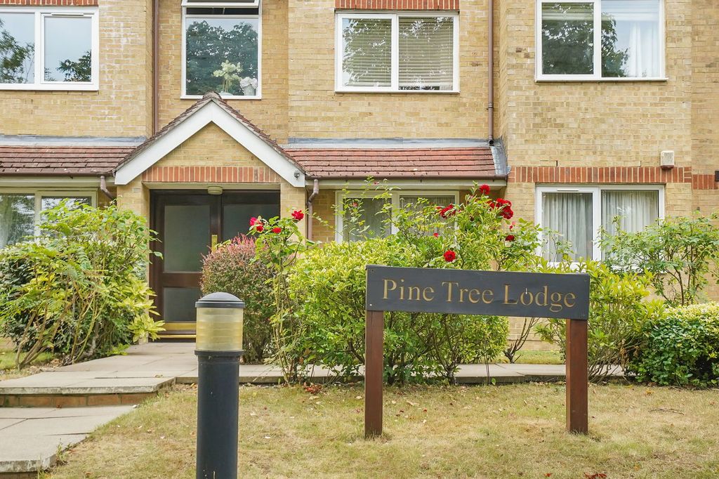 Property photo 2 of 23