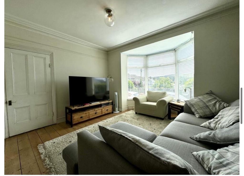 Property photo 2 of 13 Image011.Jpg