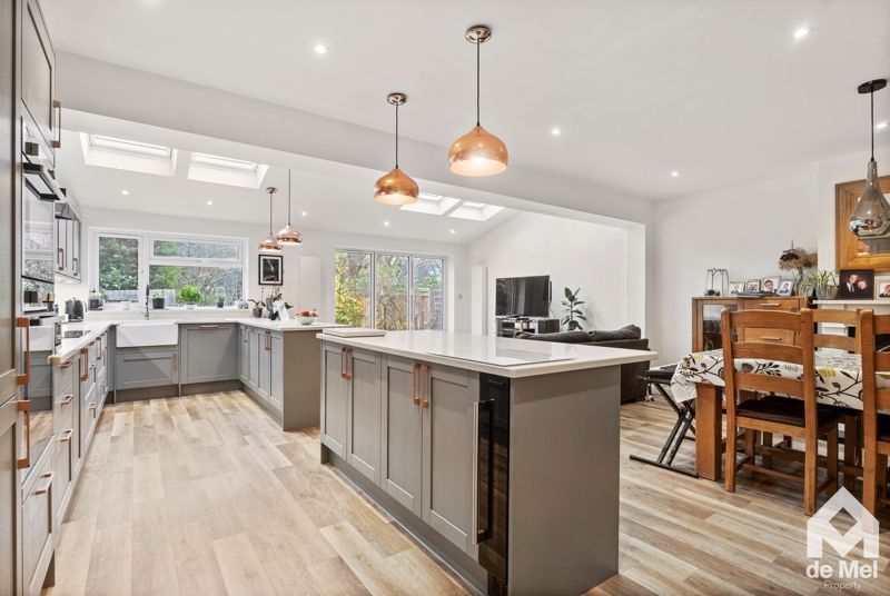 Property photo 2 of 17 Photo 12