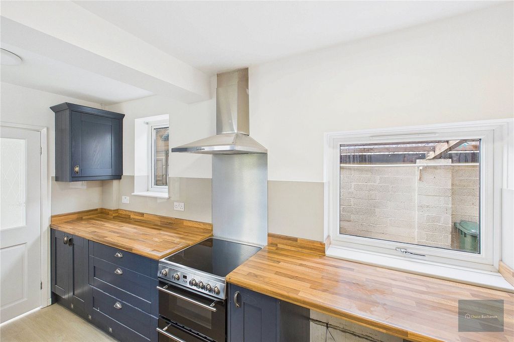 Property photo 2 of 15 Picture No. 20