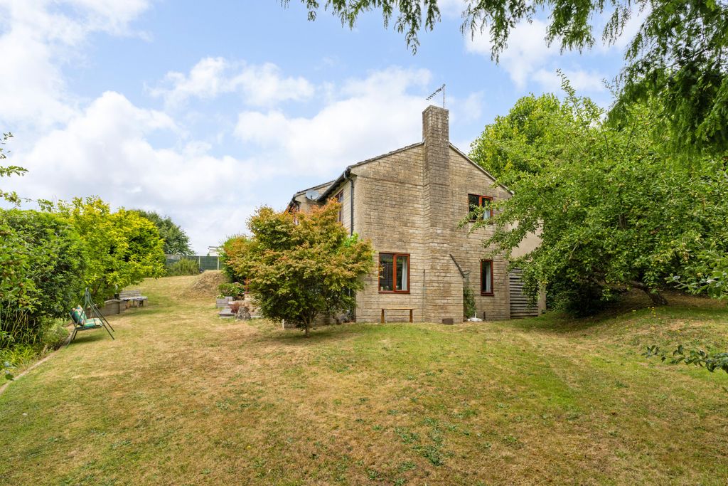 Property photo 3 of 20