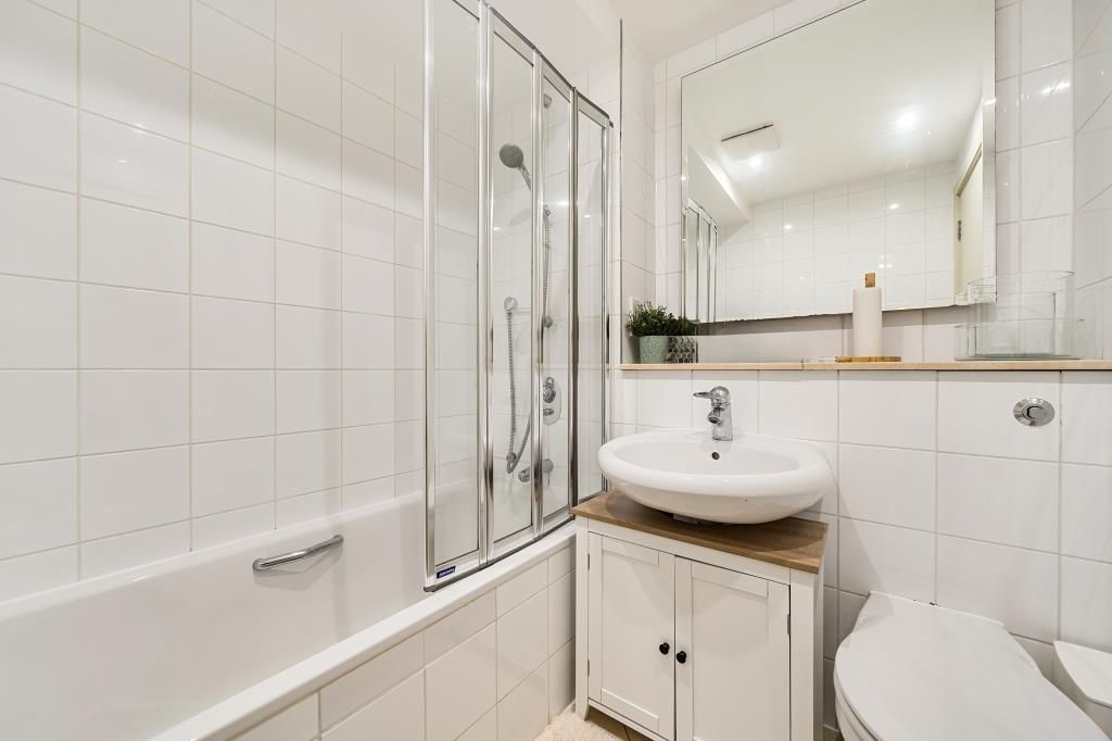 Property photo 3 of 16 Reception