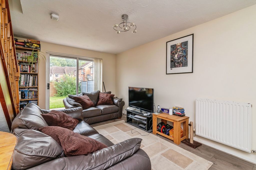 Property photo 2 of 17 Photo