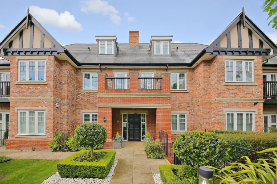 Property photo 1 of 8