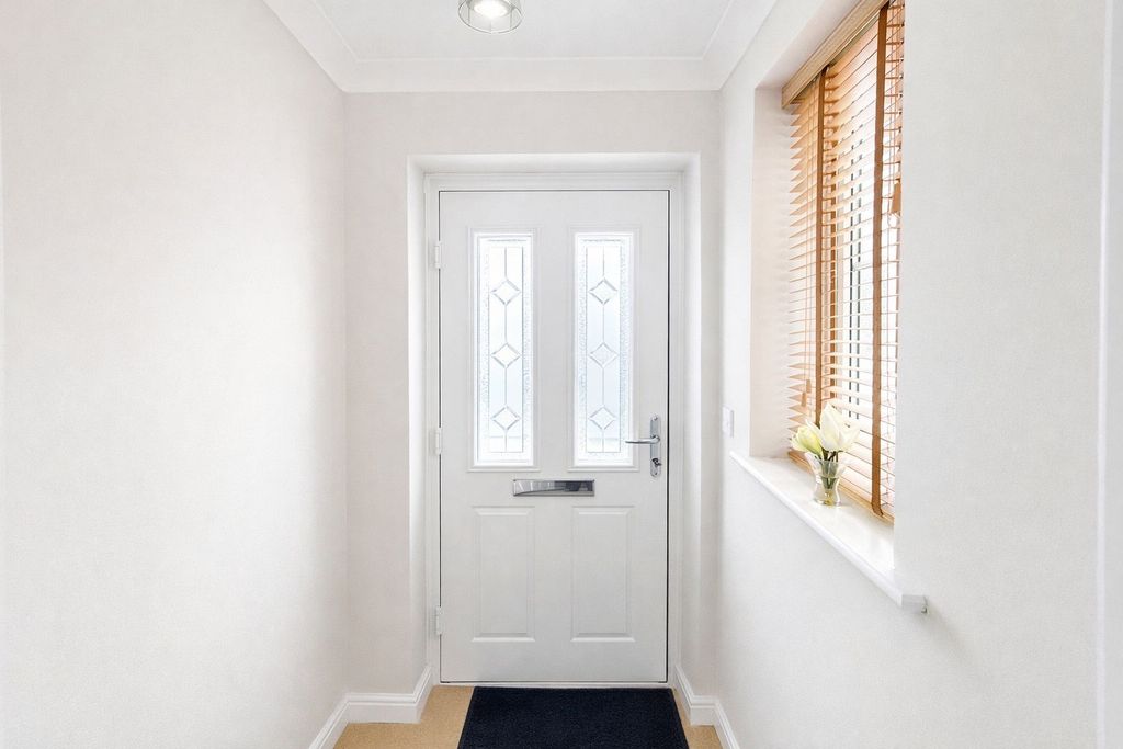 Property photo 3 of 17 Front Entrance