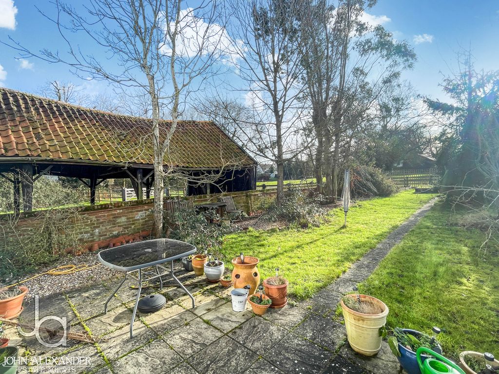 Property photo 2 of 24 20250129_104625498_0.5