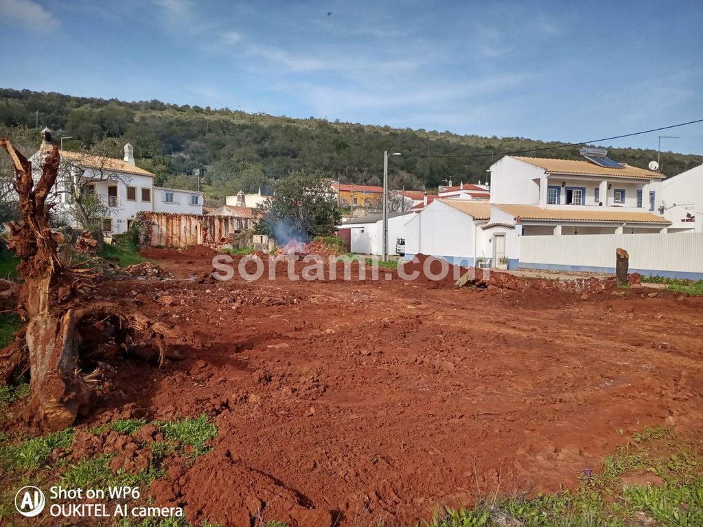 Property photo 1 of 4