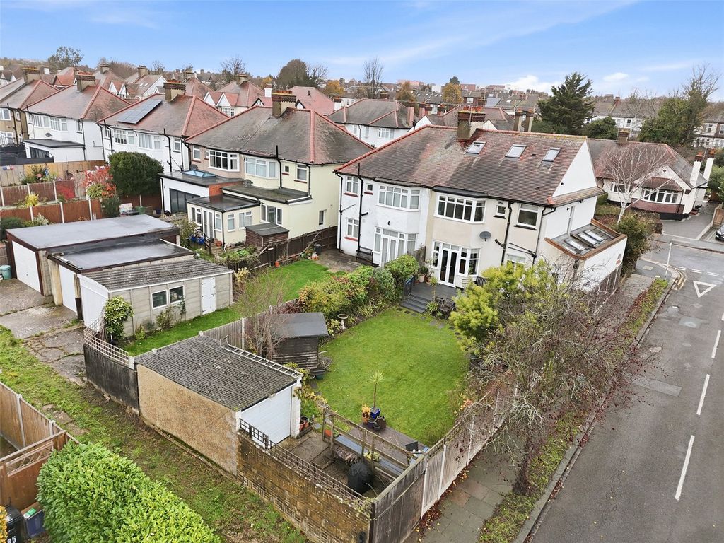 Property photo 2 of 25 Picture No. 06