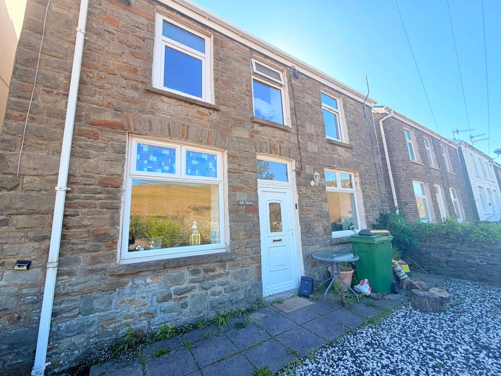 Property photo 2 of 18