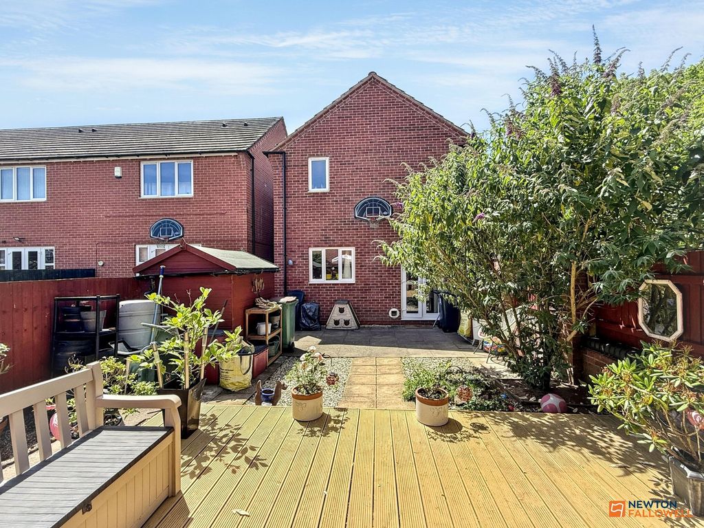 Property photo 3 of 21