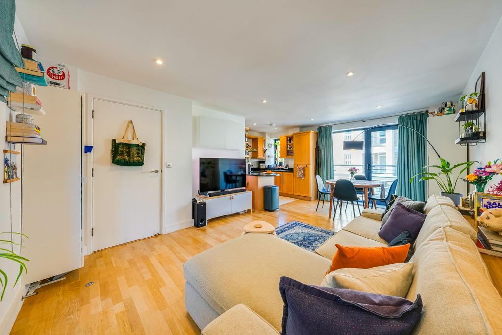 Property photo 1 of 24 4