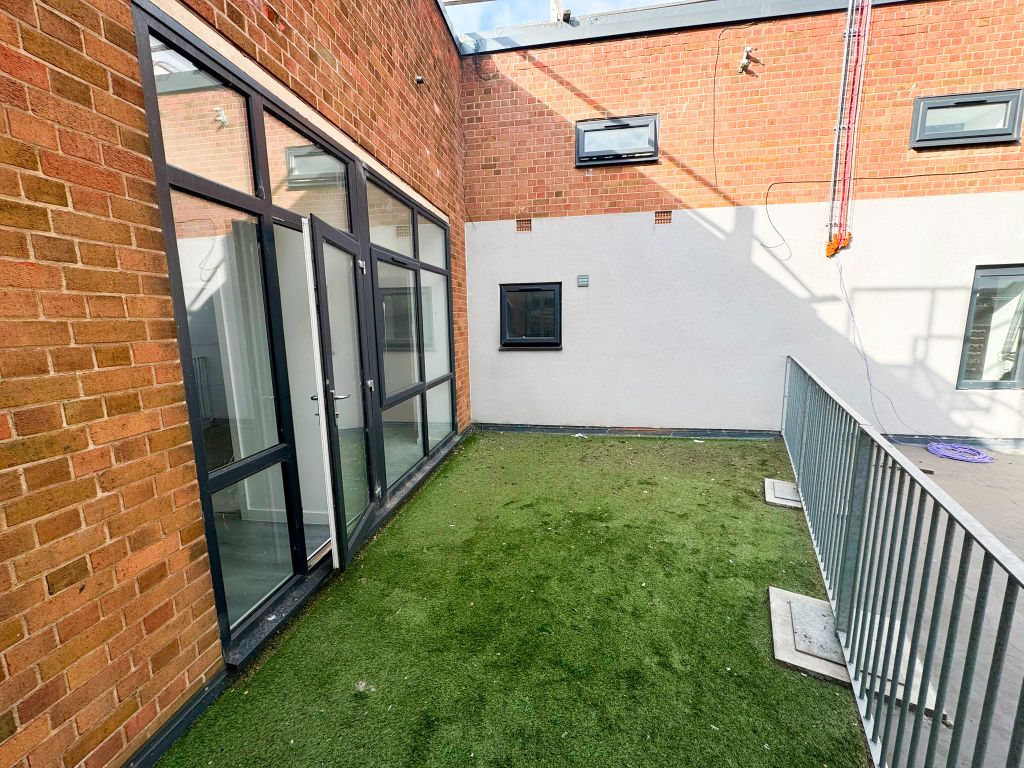 Property photo 2 of 9 Balcony