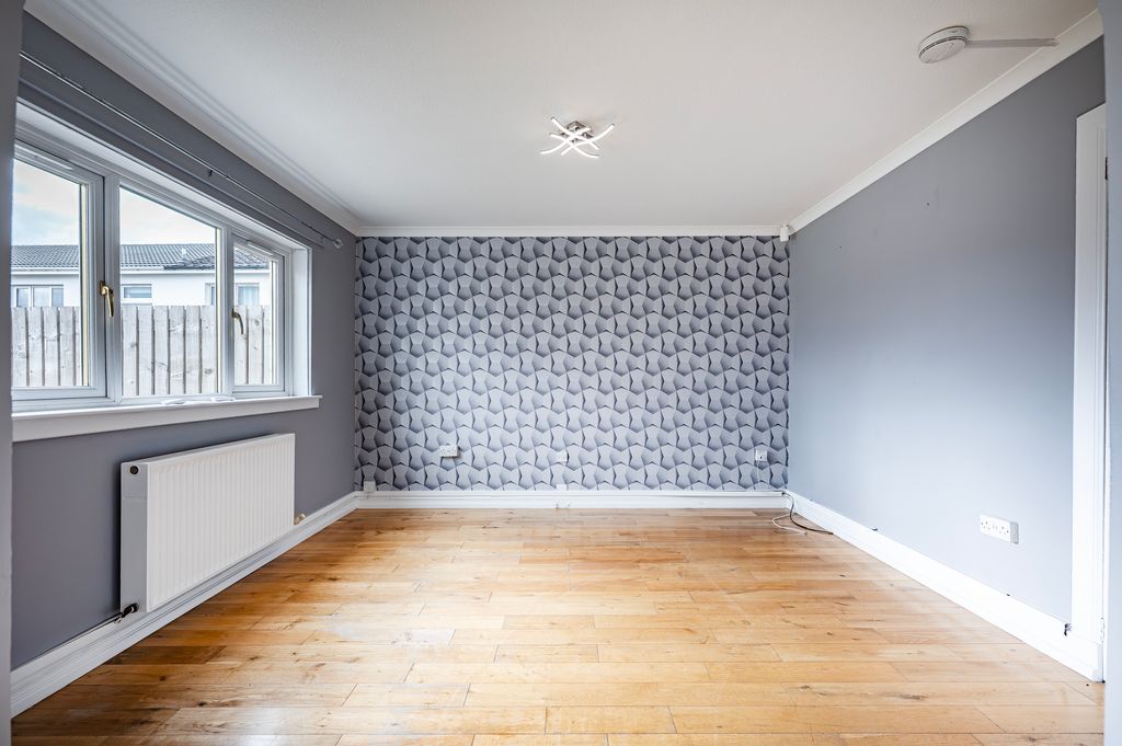 Property photo 2 of 34