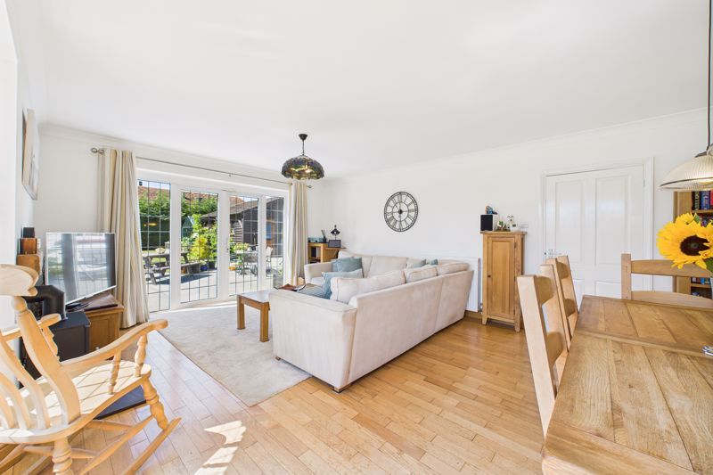 Property photo 3 of 26 Photo 6