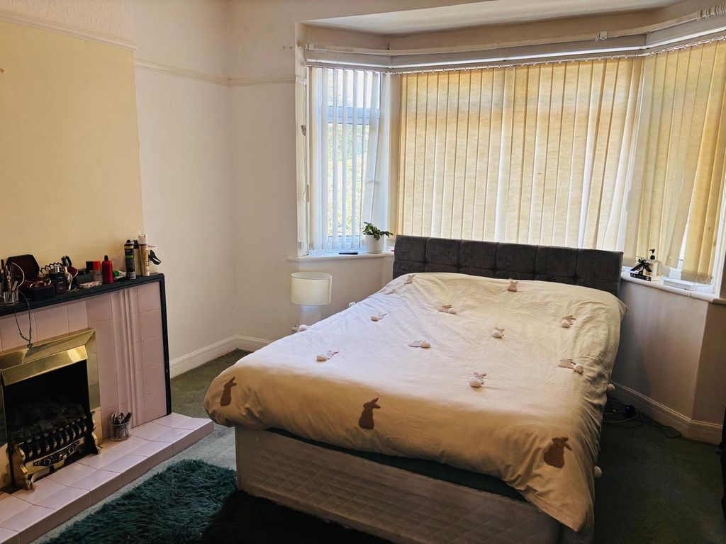 Property photo 1 of 4