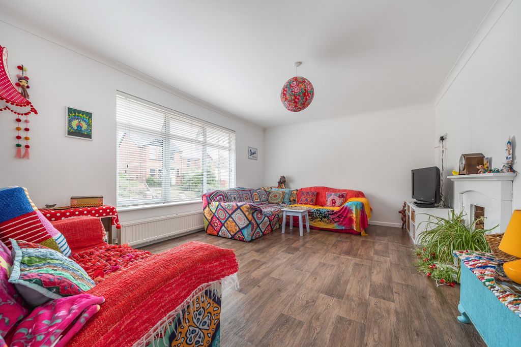 Property photo 3 of 20 Sitting Room