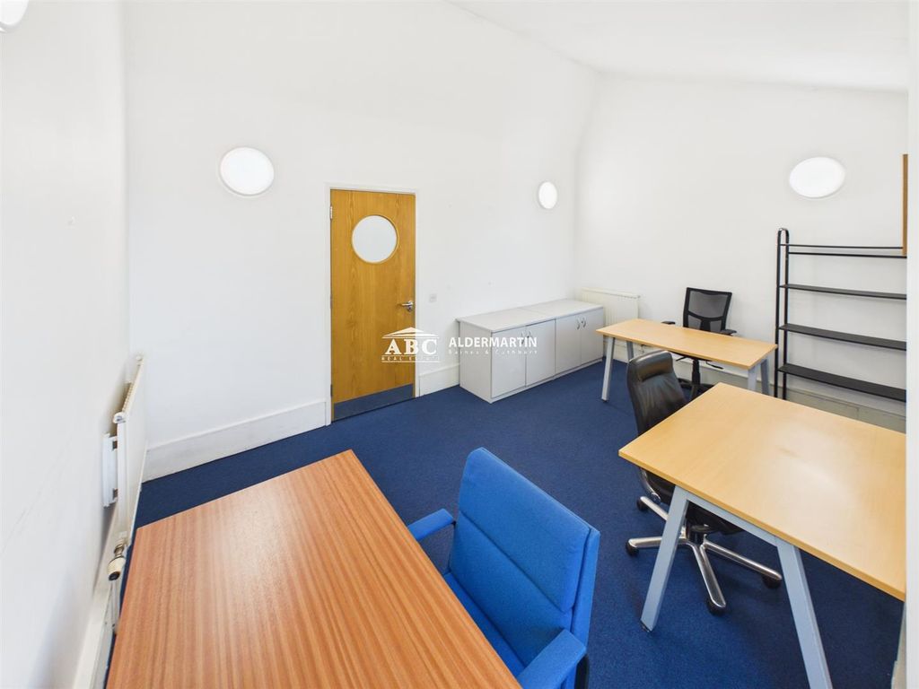 Property photo 3 of 6 Cam03215G0-Pr0117-Still005.Jpg