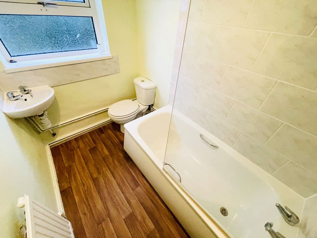 Property photo 3 of 7 Image