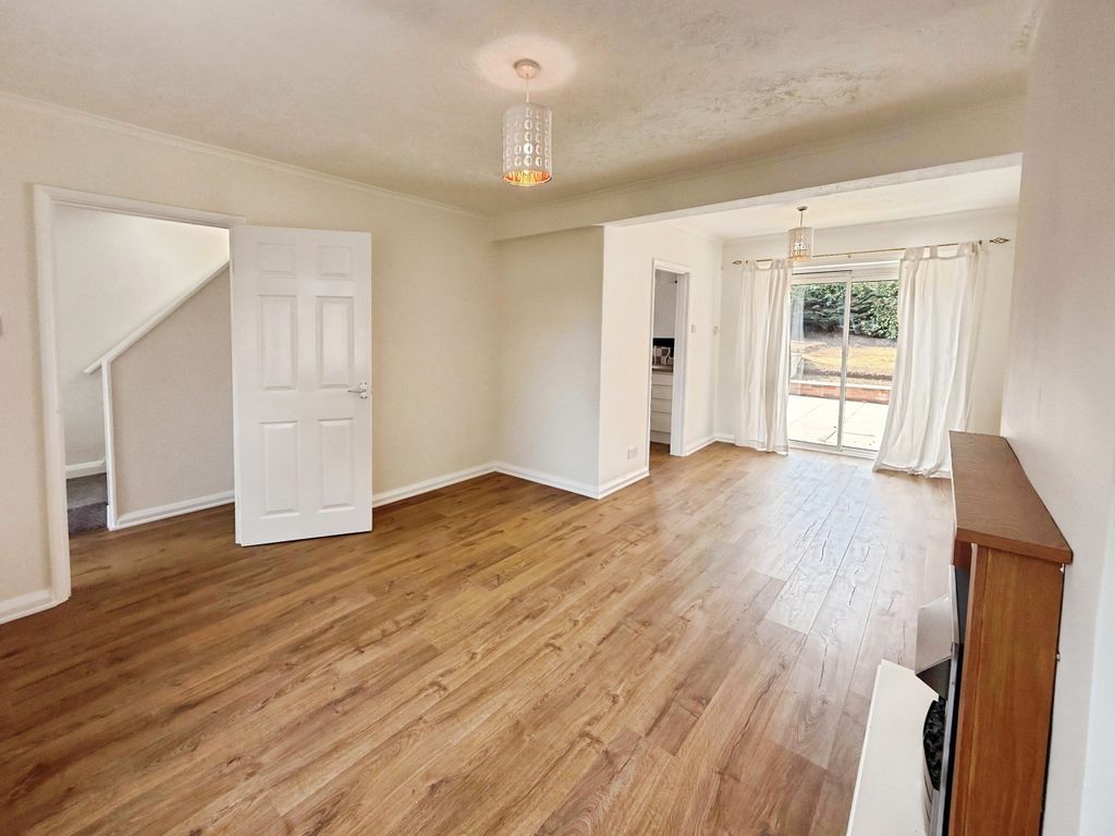 Property photo 2 of 11 Image