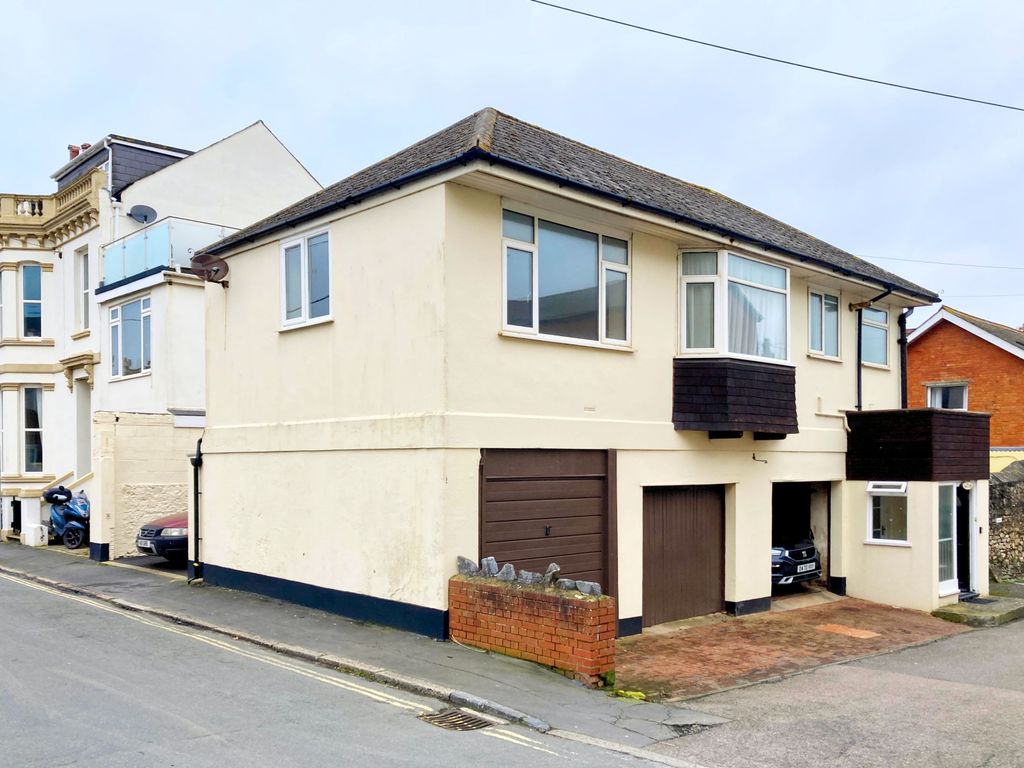 Property photo 2 of 12