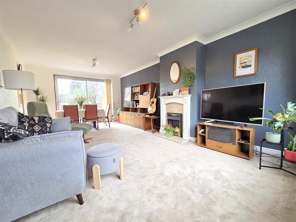 Property photo 2 of 15 Lounge Diner