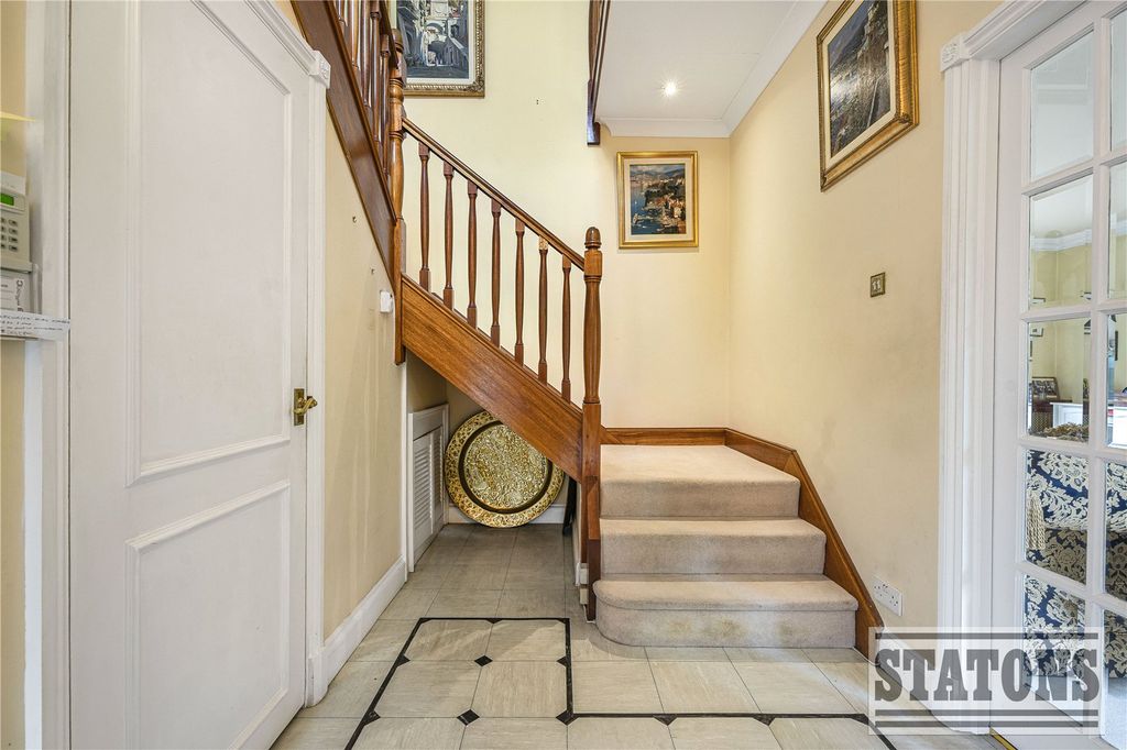 Property photo 2 of 25 Picture No. 22
