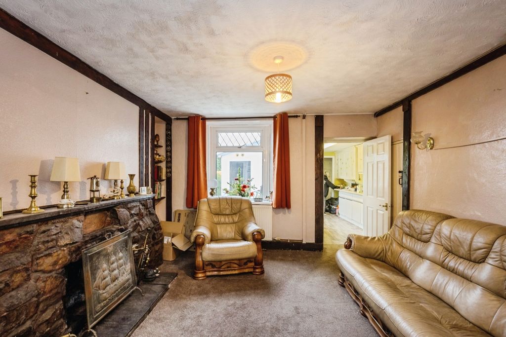 Property photo 2 of 19 Pbox-Img.Jpg