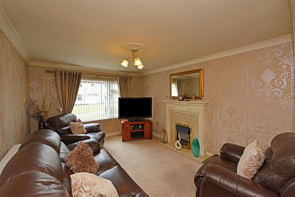 Property photo 2 of 21 Living Room: