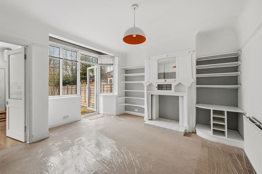 Property photo 2 of 20 Picture No. 18