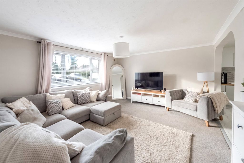 Property photo 2 of 20 Picture No. 11